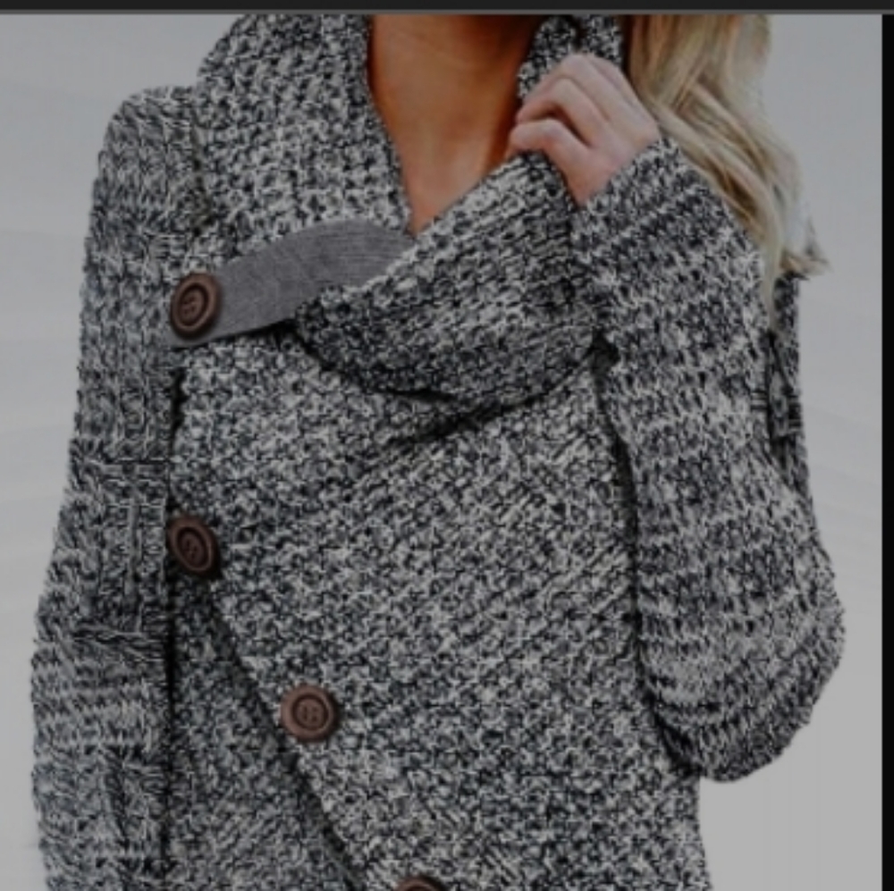 Heather Gray Buttoned Wrap Turtleneck Sweater - Picture 4 of 8
